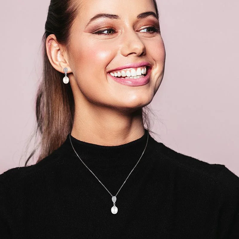 Teardrop Pavé Pearl Pendant