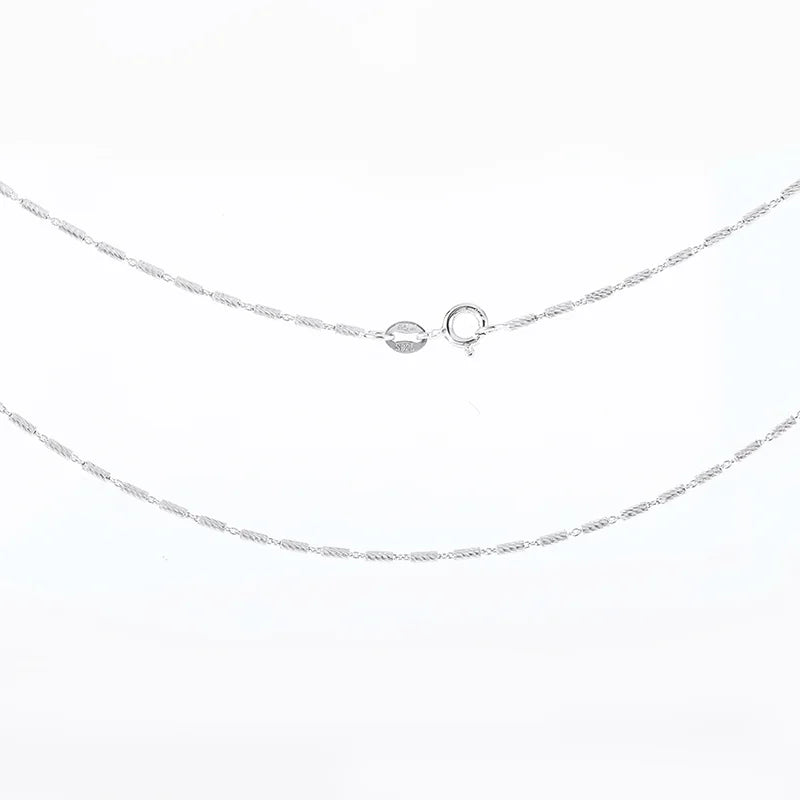 Clasp Close-Up: Aurilyn Engraved Bar Link Chain 18 Inch 45cm in 925 sterling silver, close-up spring ring clasp, hypoallergenic and hand-finished