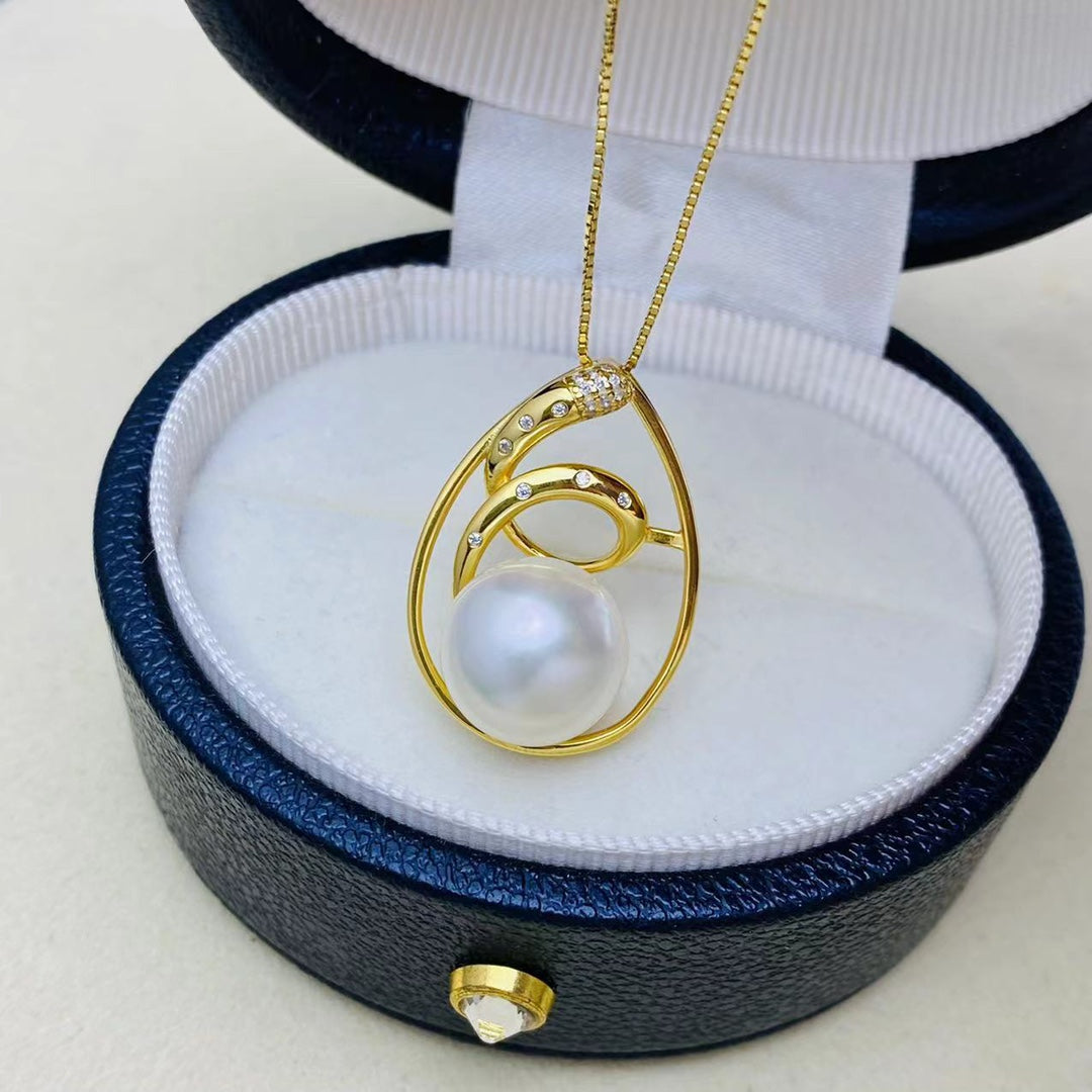Aurilyn Swirl Pearl Necklace - 5A Grade Freshwater Pearls - Premium Collection